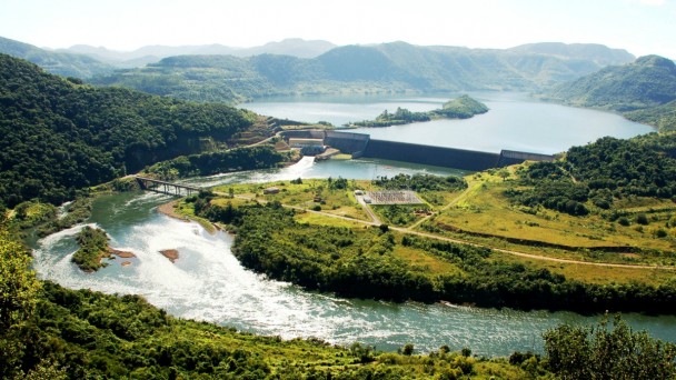 Vista aérea do rio Jacuí e barragem da usina Hidrelétrica Dona Francisca, na divisa dos municípios de Agudo e Nova Palma, Rio Grande do Sul